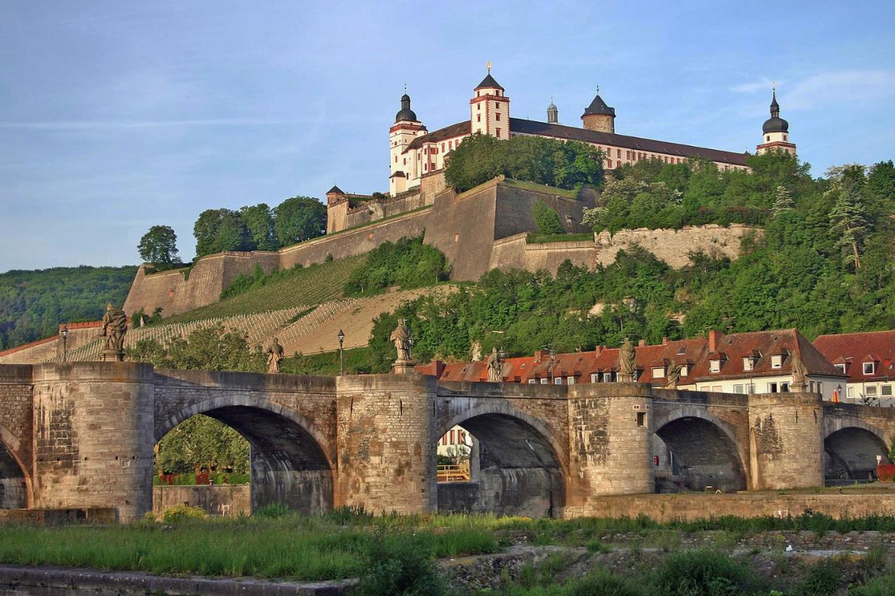 Privatzimmer Nahe Bahnhof Und City Вюрцбург Экстерьер фото